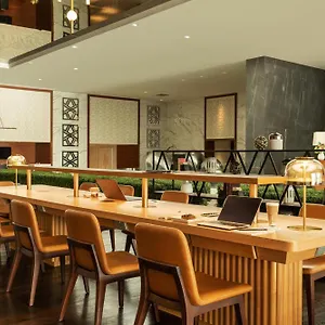 Sheraton Grand Hotel, מלון דובאי